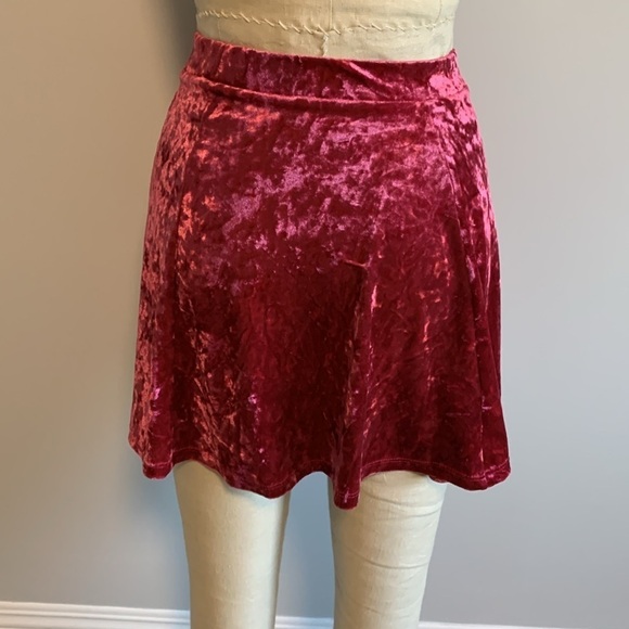 Forever 21 Pink Crushed Velvet Skirt - Picture 2 of 4